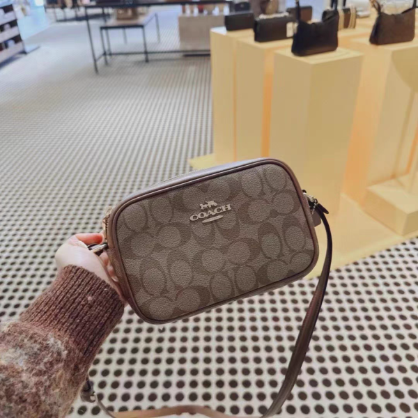 COACH camera bag small square bag - Image 9
