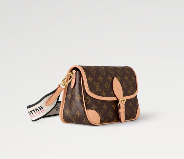 LOUIS VUITTON Diane - Image 3